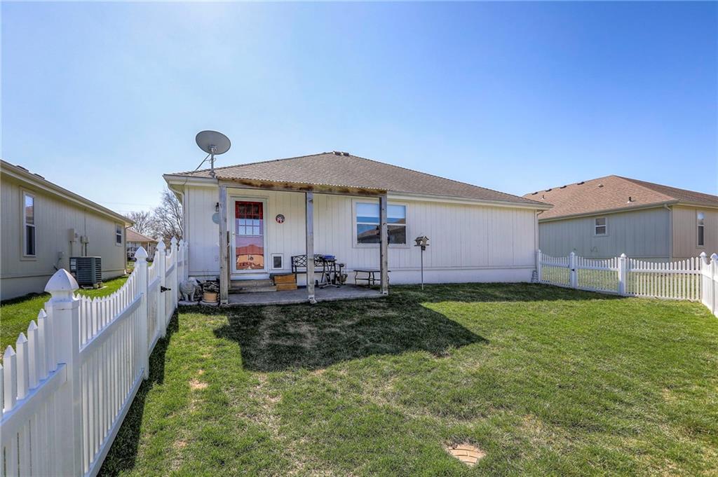 702 Twilight Court Raymore, MO 64083 - Photo 23 of 25