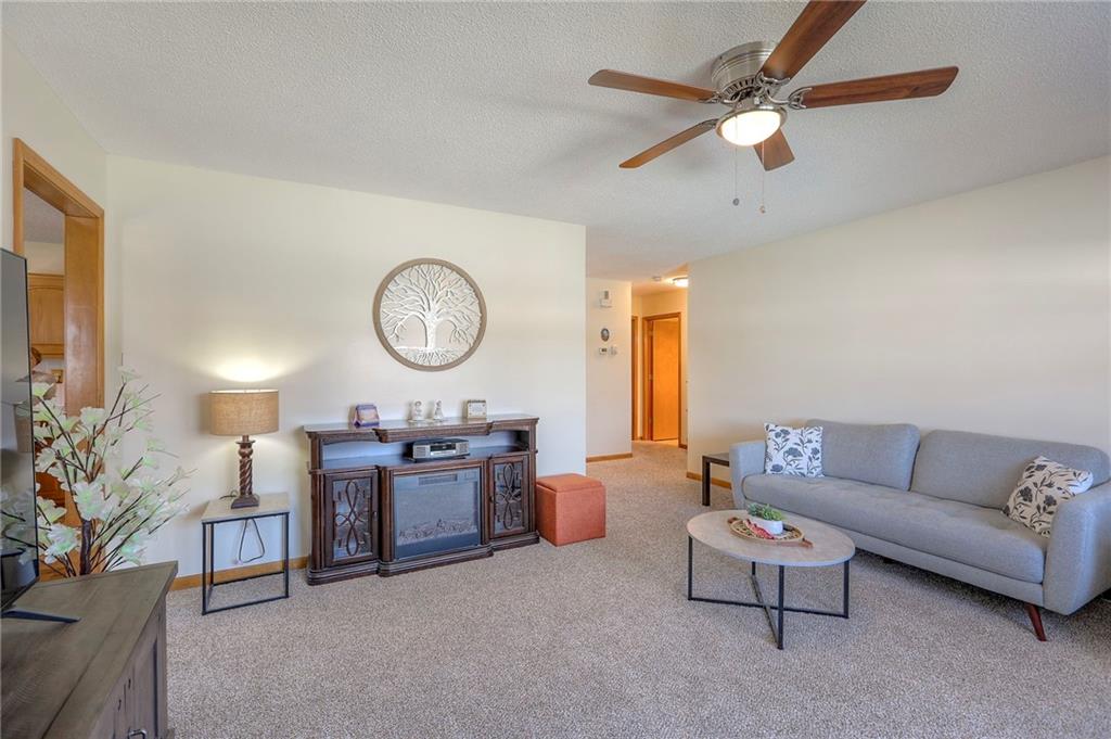 702 Twilight Court Raymore, MO 64083 - Photo 4 of 25