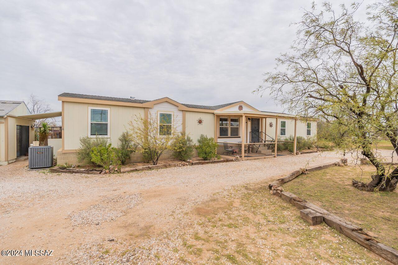 8285 South Fillmore Road Tucson, AZ 85736 - Photo 3 of 38 Gallery Image 3