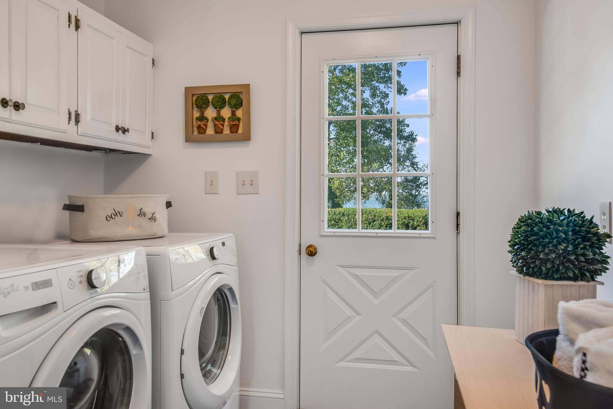 1094 River Bay Road Annapolis, MD 21409 - Photo 59 of 101 Main floor laundry/ mud room