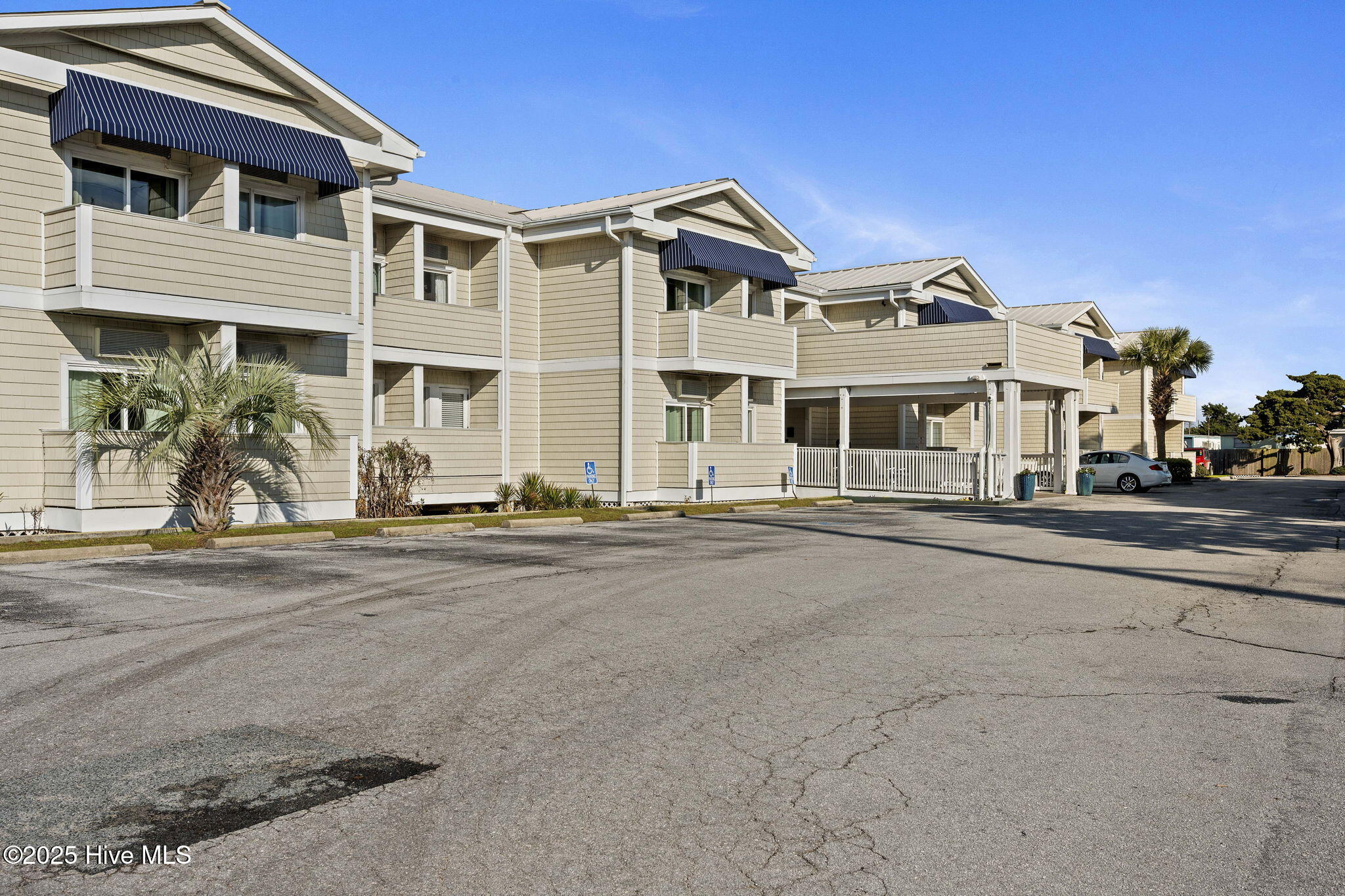 602 West Fort Macon Road, Unit 148 Atlantic Beach, NC 28512 - Photo 3 of 46 4-web-or-mls-148PalmSuites-Nov22-2025-00