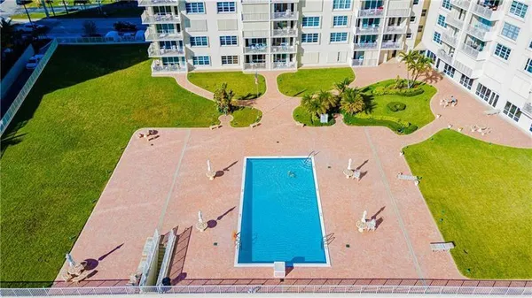 $689,999 | 750 North Ocean Boulevard, Unit 1704, Pompano Beach, FL 33062