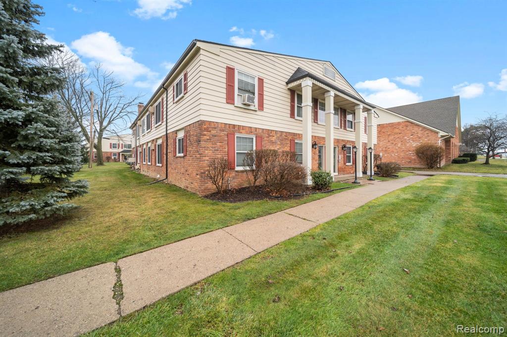 825 West Maple Road Clawson, MI 48017 - Photo 23 of 25