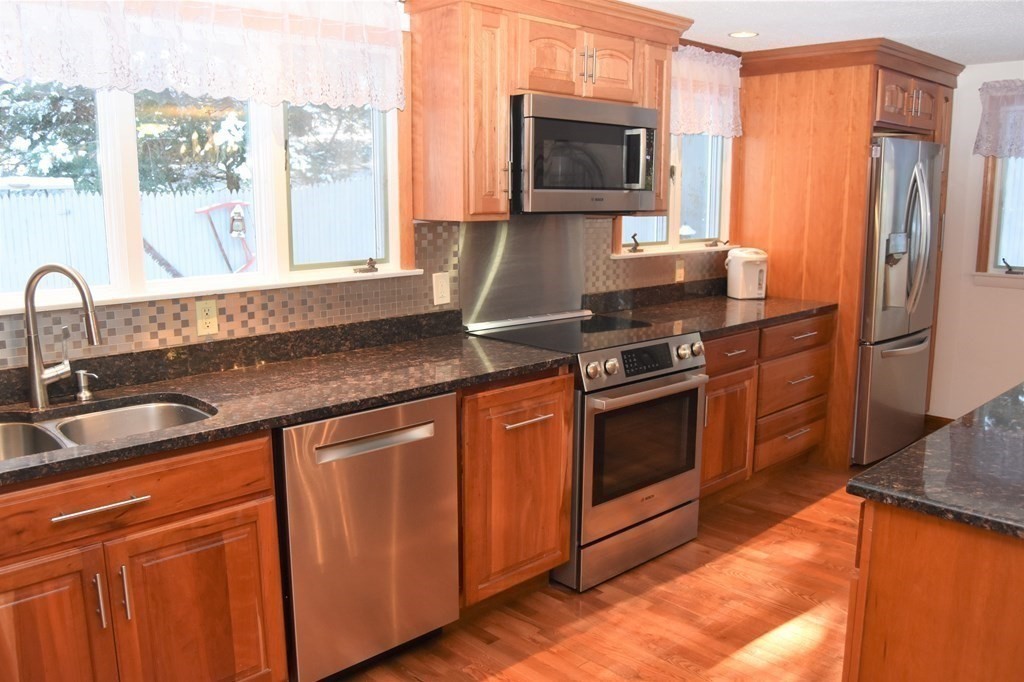 9 Kettle Pond Road Amherst, MA 01002 - Photo 14 of 42