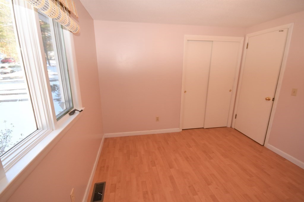 9 Kettle Pond Road Amherst, MA 01002 - Photo 24 of 42