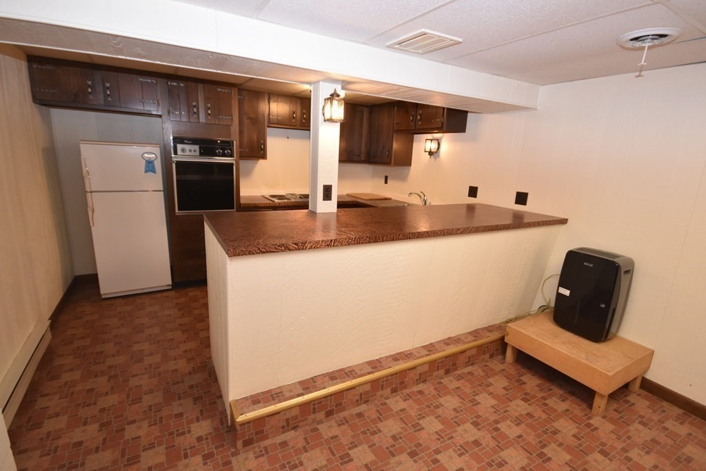 9 Kettle Pond Road Amherst, MA 01002 - Photo 29 of 42