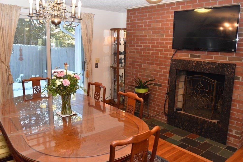 9 Kettle Pond Road Amherst, MA 01002 - Photo 10 of 42