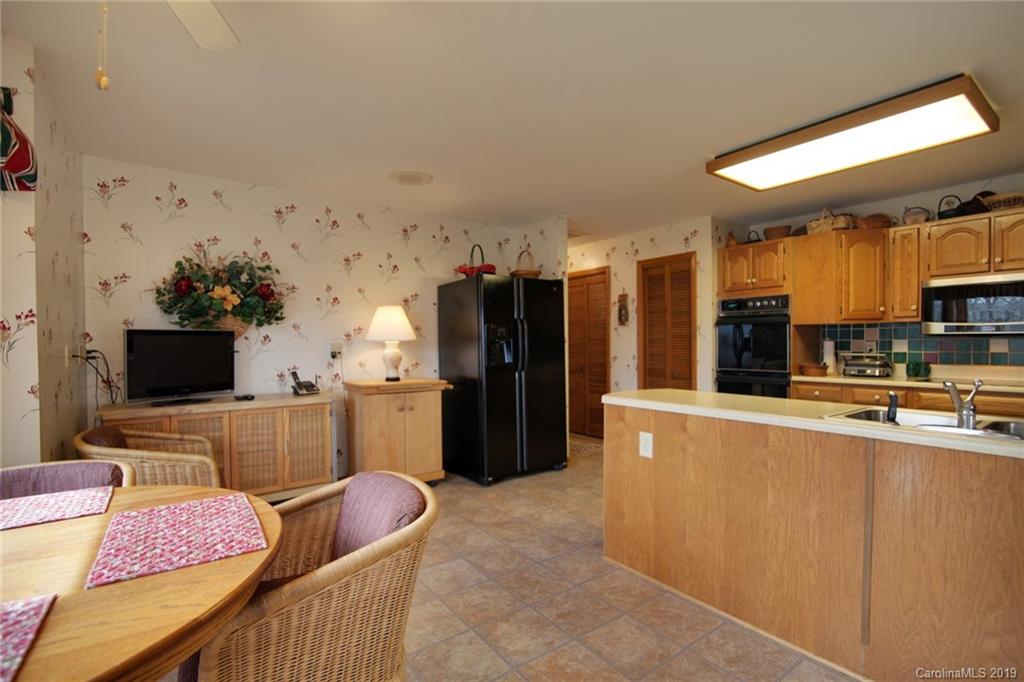 157 Blue Bird Road, Unit 65 Lake Lure, NC 28746 - Photo 15 of 34 Gallery Image 15