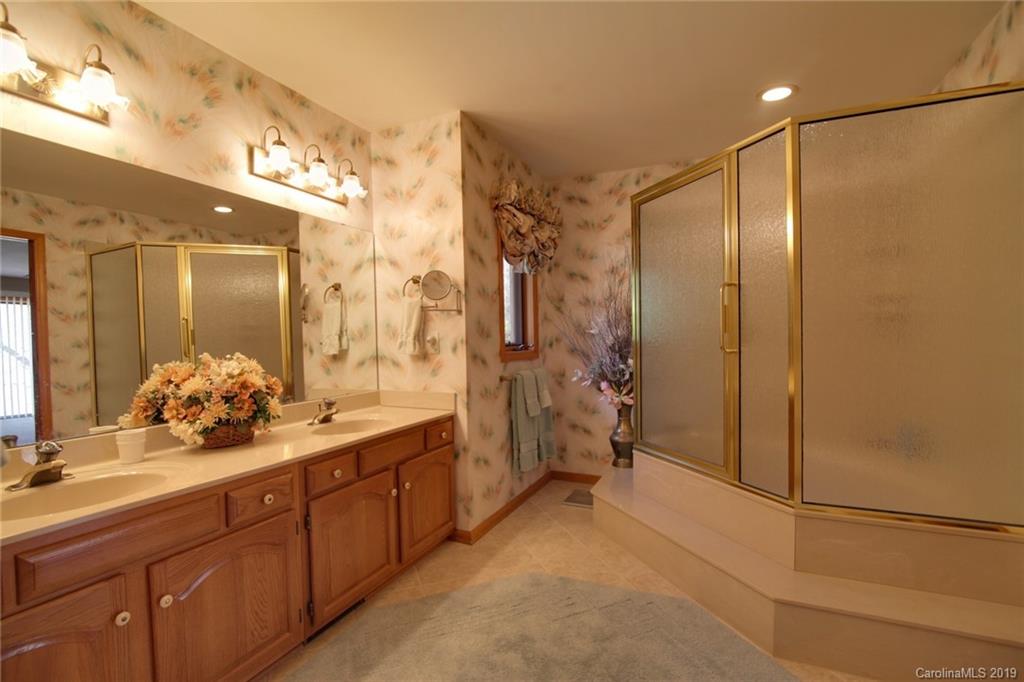 157 Blue Bird Road, Unit 65 Lake Lure, NC 28746 - Photo 21 of 34 Gallery Image 21