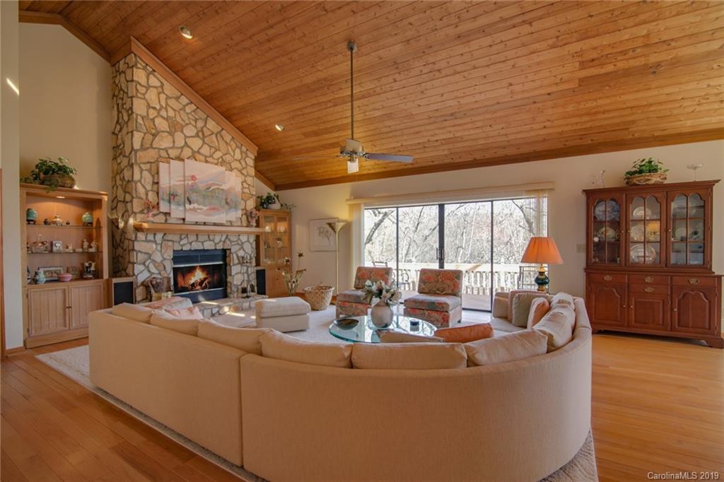 157 Blue Bird Road, Unit 65 Lake Lure, NC 28746 - Photo 4 of 34 Gallery Image 4