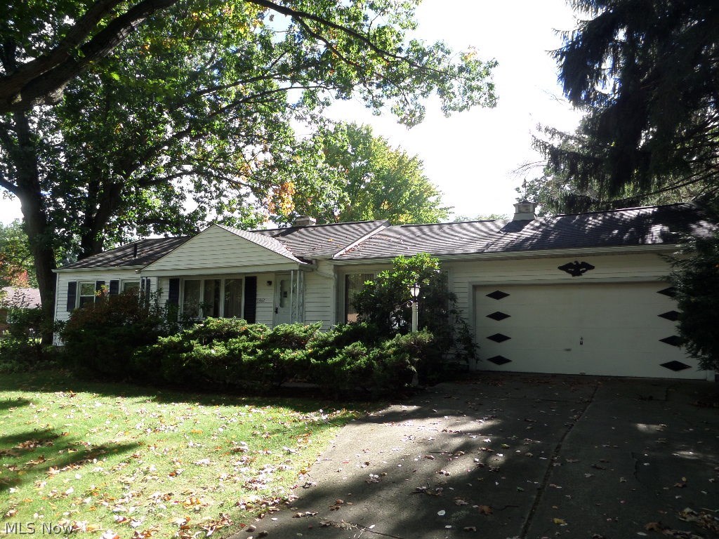 3442 Surrey Road Southeast Warren, OH 44484 - Photo 1 of 34 Gallery Image 1