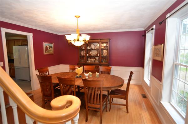 92 Sugar Road Bolton, MA 01740 - Photo 4 of 24