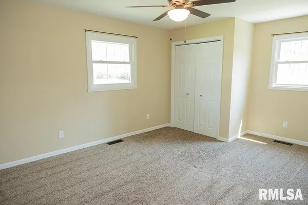 $385,000 | 439 East Glenwood Avenue, Olney, IL 62450