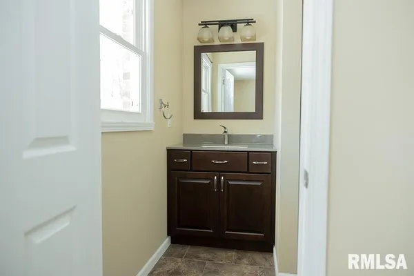 $385,000 | 439 East Glenwood Avenue, Olney, IL 62450