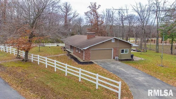 $385,000 | 439 East Glenwood Avenue, Olney, IL 62450