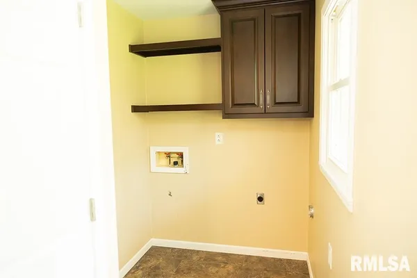 $385,000 | 439 East Glenwood Avenue, Olney, IL 62450