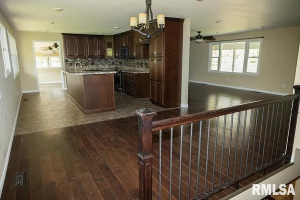 $385,000 | 439 East Glenwood Avenue, Olney, IL 62450