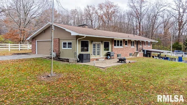 $385,000 | 439 East Glenwood Avenue, Olney, IL 62450