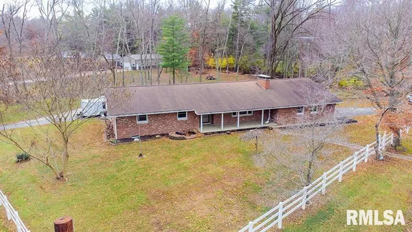 $385,000 | 439 East Glenwood Avenue, Olney, IL 62450