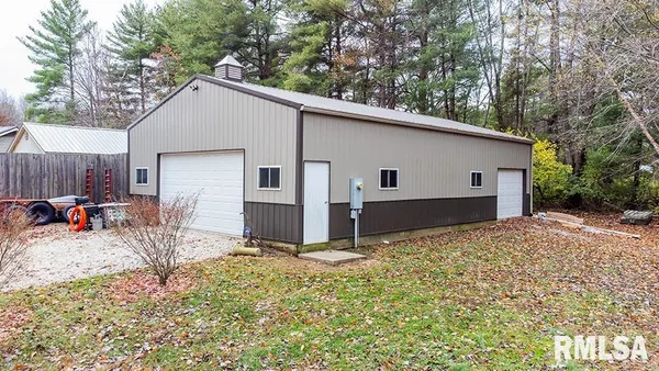 $385,000 | 439 East Glenwood Avenue, Olney, IL 62450