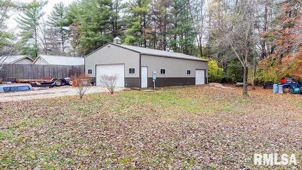 $385,000 | 439 East Glenwood Avenue, Olney, IL 62450