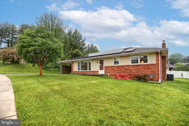 $3,000 | 83 Hillside Circle, Camp Hill, PA 17011
