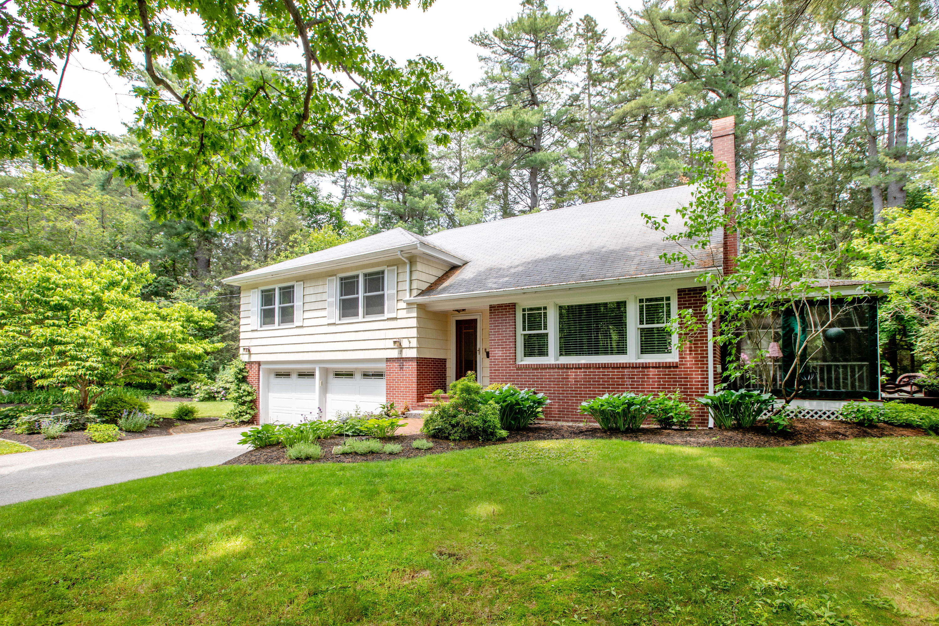 17 Meadowbrook Road Brunswick, ME 04011 - Photo 1 of 71 Front of Home
