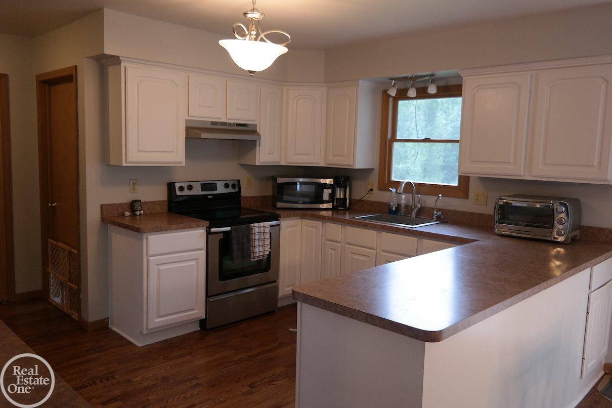 12261 Sullivan Road Emmett, MI 48022 - Photo 3 of 23 31354444-2.JPG