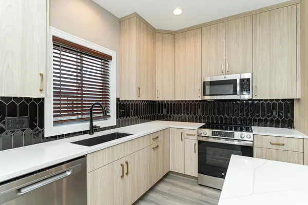 $529,900 | 353 Spring Day Court Northeast, Eyota, MN 55934