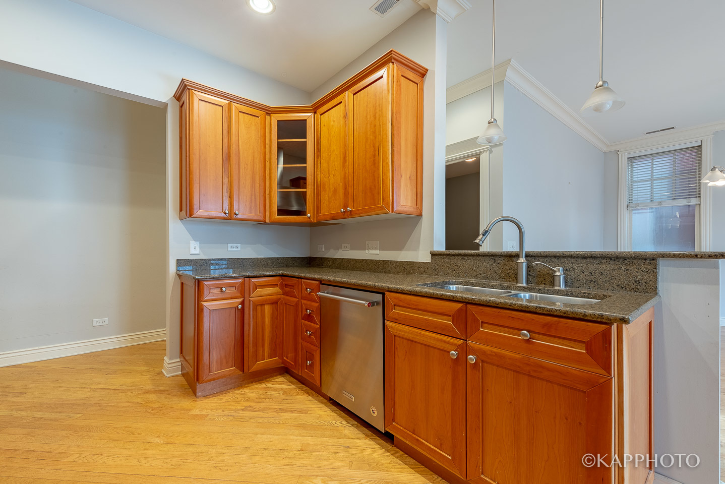 35 South Racine Avenue, Unit 2SE Chicago, IL 60607 - Photo 11 of 27