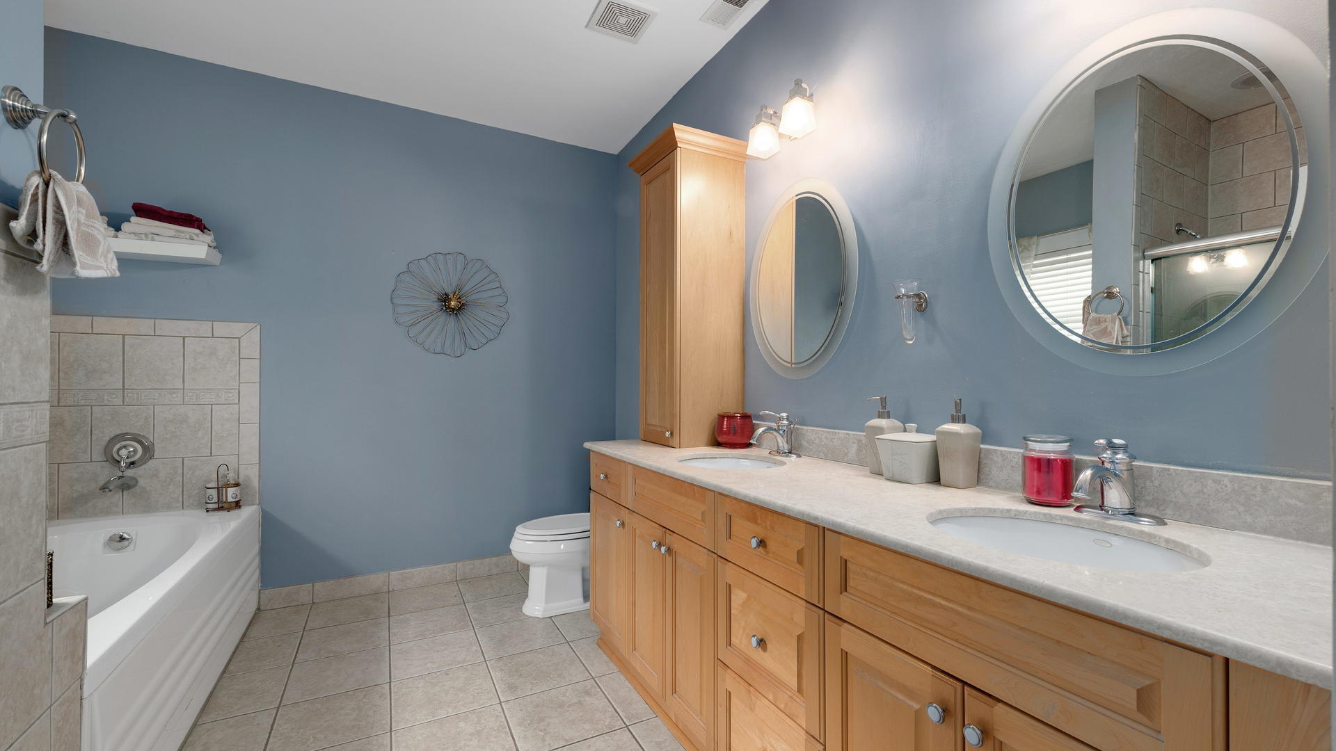 145 Barrypoint Road, Unit 2S Riverside, IL 60546 - Photo 14 of 18