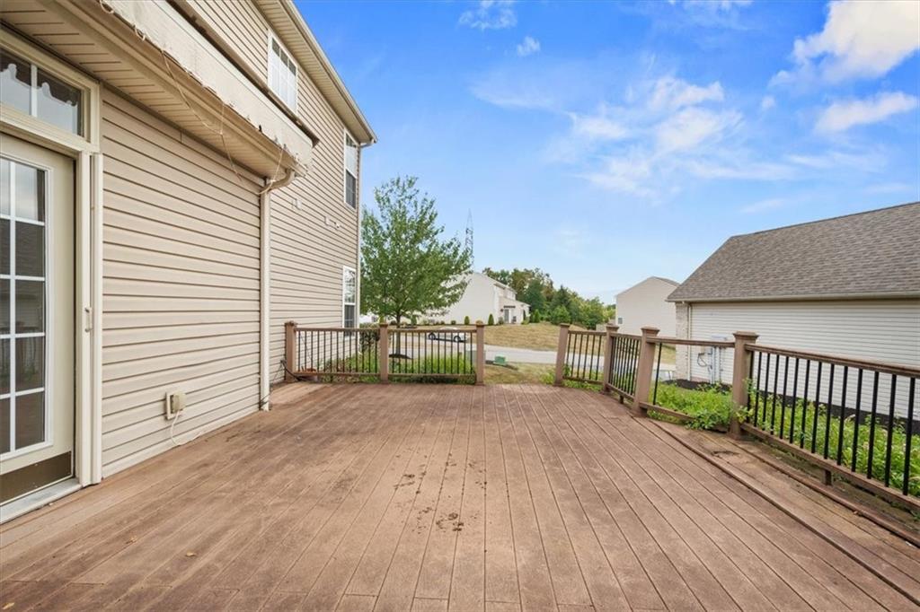 125 Park Place McKees Rocks, PA 15136 - Photo 37 of 44 a view of a backyard with sitting area