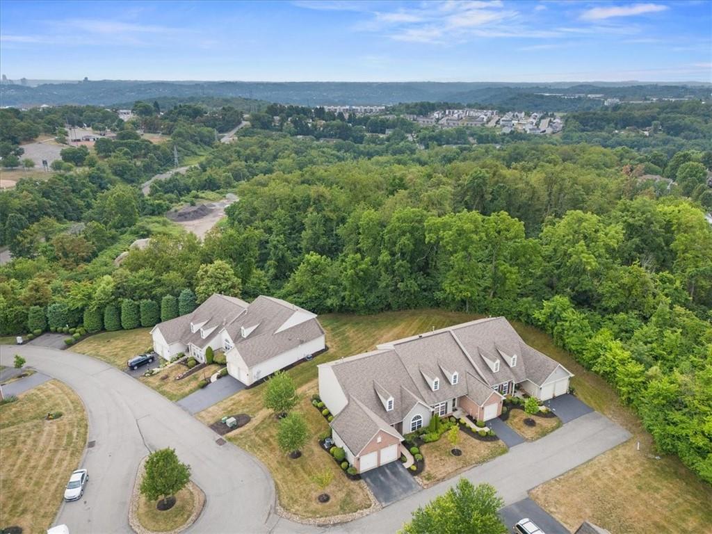 125 Park Place McKees Rocks, PA 15136 - Photo 41 of 44 an aerial view of a house with yard and ocean view