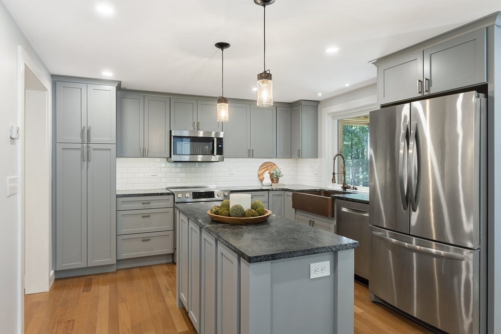 67 Burnham Road Bolton, MA 01740 - Photo 4 of 42