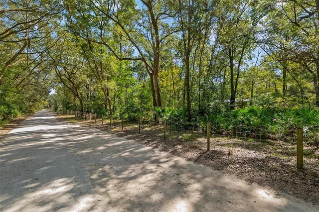 $2,400 | 16513 Southwest 67 Place, Archer, FL 32618