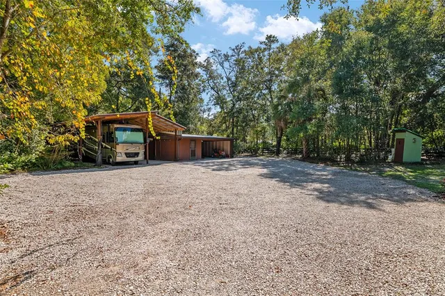 $2,400 | 16513 Southwest 67 Place, Archer, FL 32618