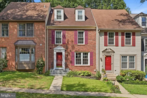 $3,300 | 7691 Northern Oaks Court, Springfield, VA 22153