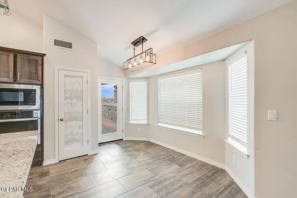 $314,950 | 6037 Summer Ridge, Sunland Park, NM 88008