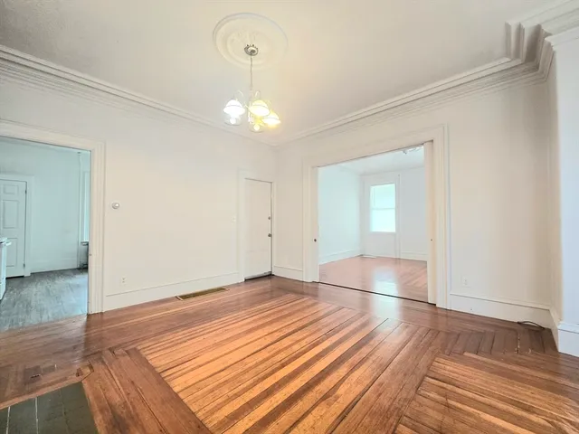 $1,495 | 16 Clinton Street, Unit 1F, Taunton, MA 02780