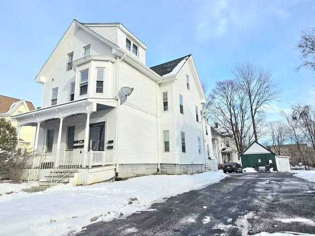 $1,495 | 16 Clinton Street, Unit 1F, Taunton, MA 02780