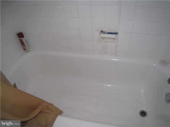 676 Rennard Street Philadelphia, PA 19116 - Photo 7 of 12 Gallery Image 7