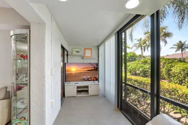 $275,000 | 6734 Willow Wood Drive, Unit 1405, Boca Raton, FL 33434