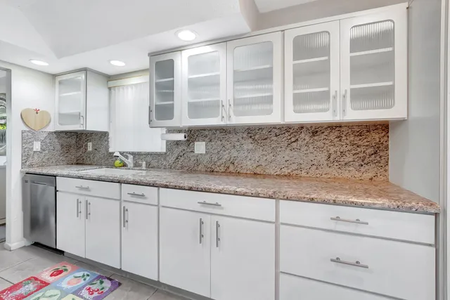 $275,000 | 6734 Willow Wood Drive, Unit 1405, Boca Raton, FL 33434