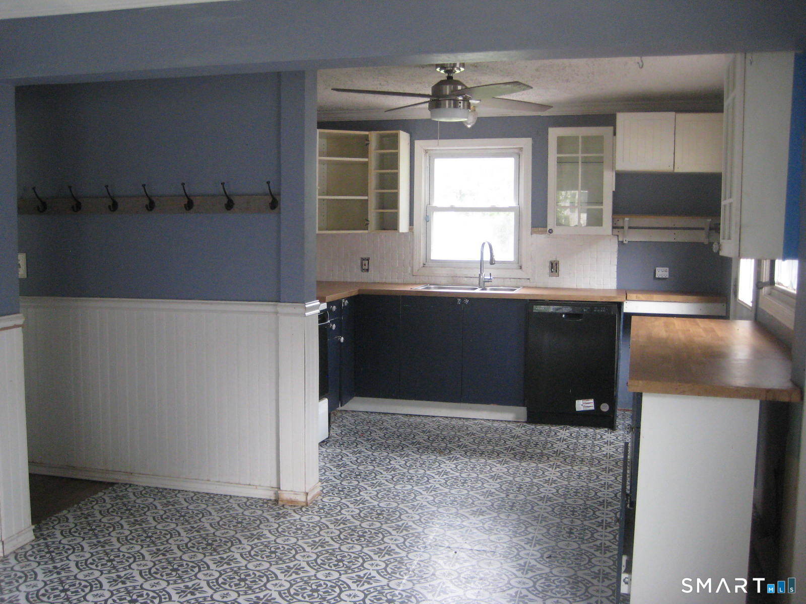 46 Meech Road Middletown, CT 06457 - Photo 5 of 14 Gallery Image 5