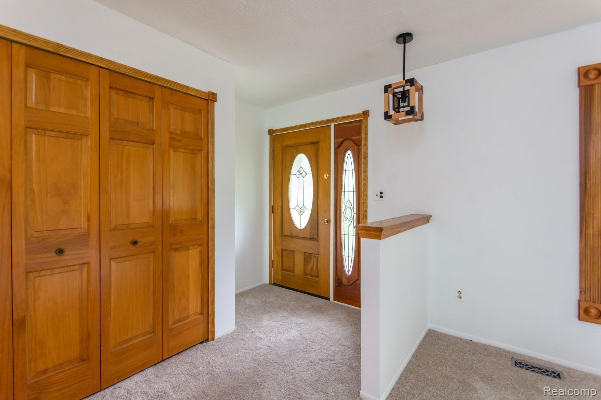 11845 Bunce Road Maybee, MI 48159 - Photo 2 of 45 DSC_5285.jpg