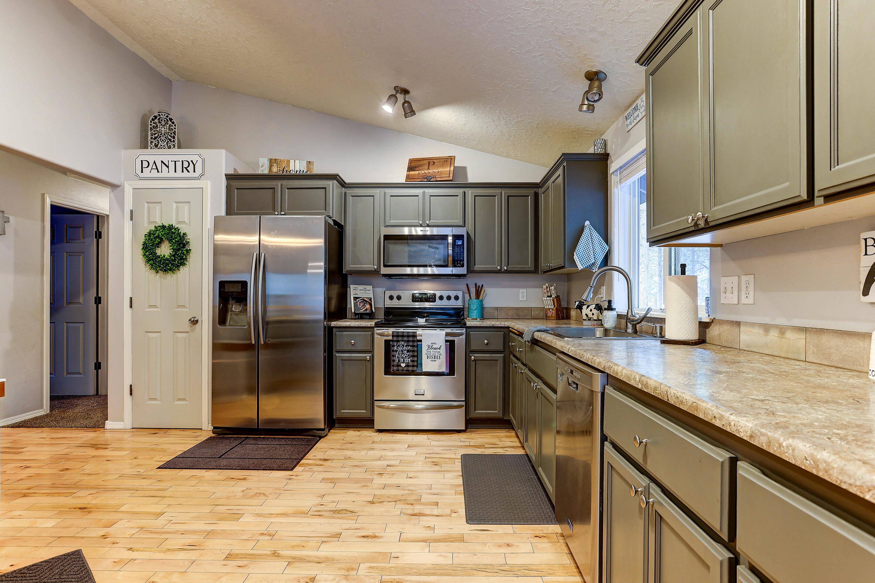 53185 Andrews Road La Pine, OR 97739 - Photo 11 of 36 53185 Andrews Road MLS-9