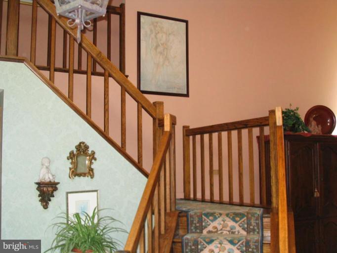 12 Manor Brook Road Monkton, MD 21111 - Photo 2 of 11 Staircase
