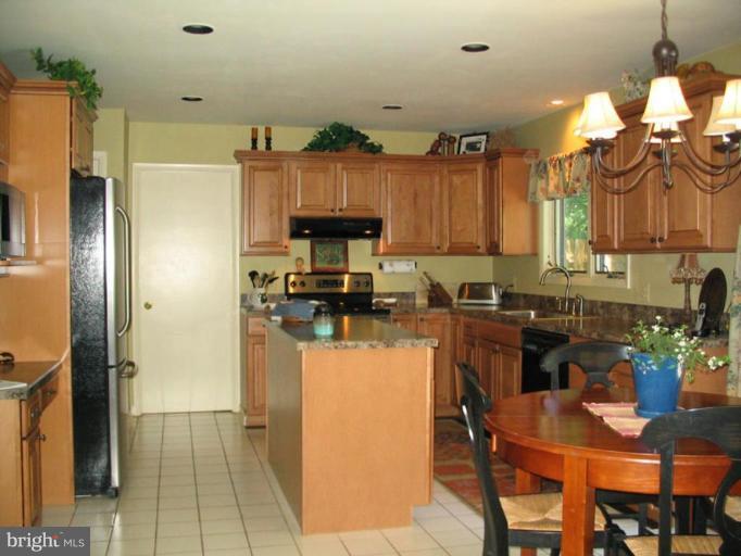 12 Manor Brook Road Monkton, MD 21111 - Photo 4 of 11 Kitchen
