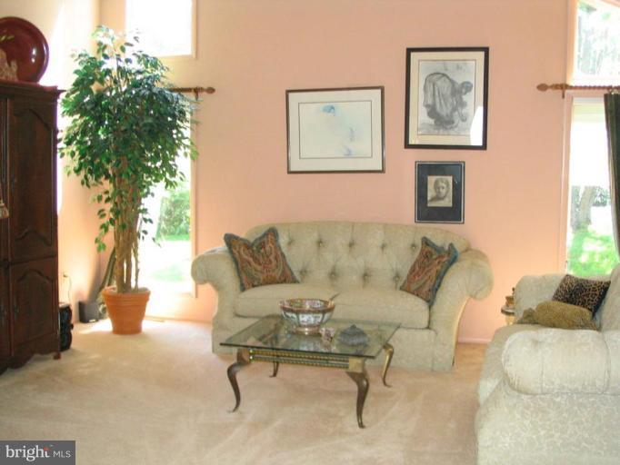 12 Manor Brook Road Monkton, MD 21111 - Photo 5 of 11 Living Room