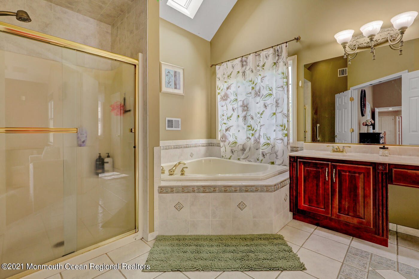 1253 Old Farm Road Brick, NJ 08724 - Photo 21 of 31 23 - Master Bathroom